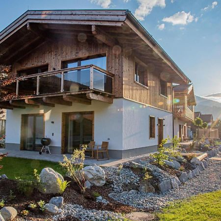Apartment In Wald Im Pinzgau With A Carport Exterior photo